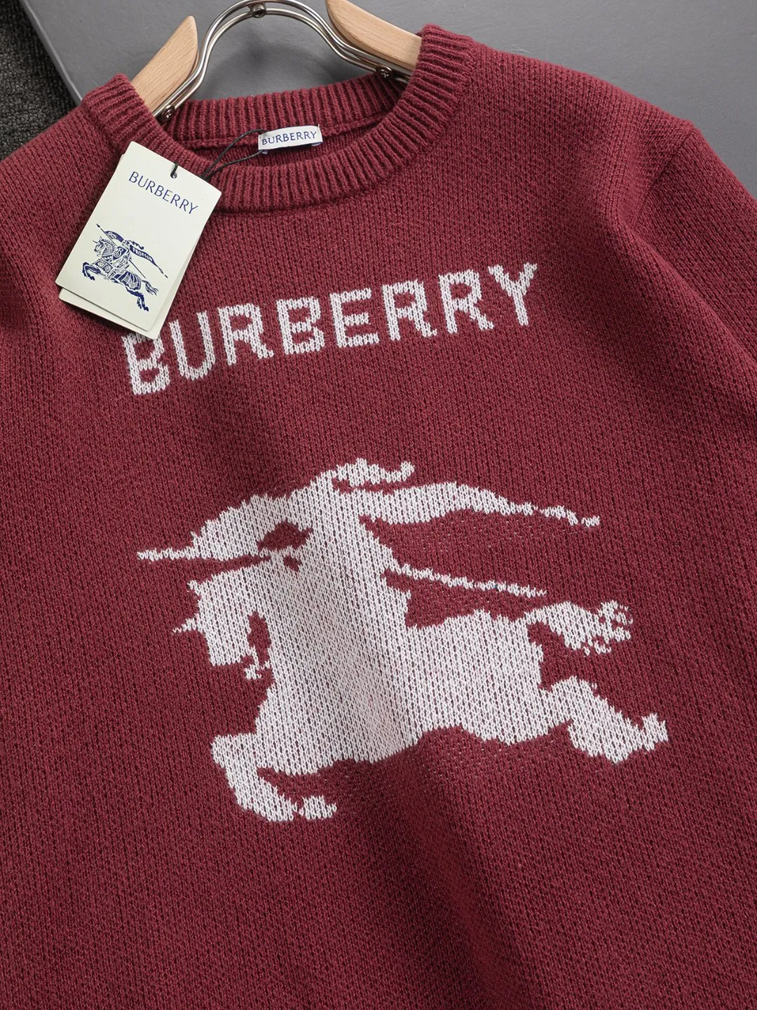 BURBERRY BBR bbr S-Xl BBR 25SS New Arrival New Arrival logo 🪡 50% 35% 15% T ，B ， ， Khaki ~~ ， B LOGO ， ， ， ！ Black White ， ， ~~ Classic ！！ ， ， ， Breathable ~ ！！Size：S-XL， ：Khaki Red ： S： 41- 51- 66 M： 43- 53- 68 L： 45- 55- 70 XL: 47- 57- 72